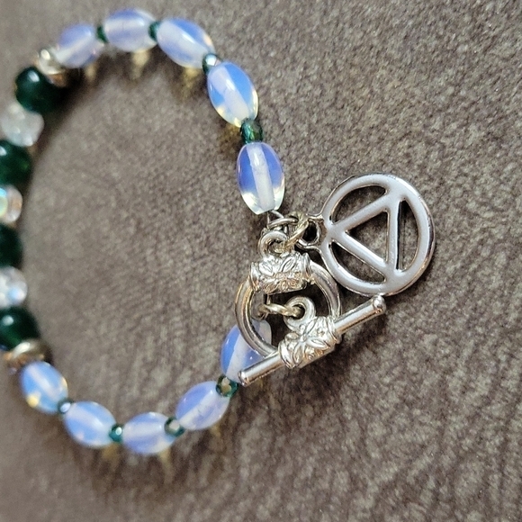 HANDMADE Opalite Jade Czech Glass Beaded Bangle Toggle Bracelet - Picture 3 of 7